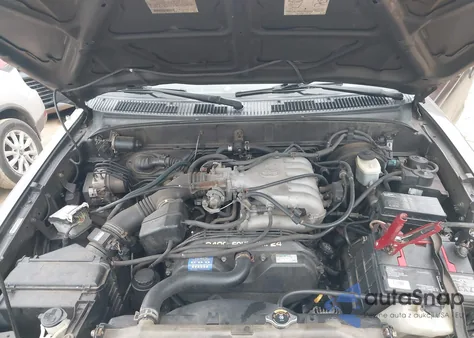 1997 Toyota 4Runner Sr5 V6 z USA, uszkodzony, nr VIN JT3HN86R9V0075882